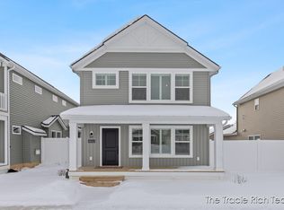 6634 N Square Ln, Rockford, MI 49341