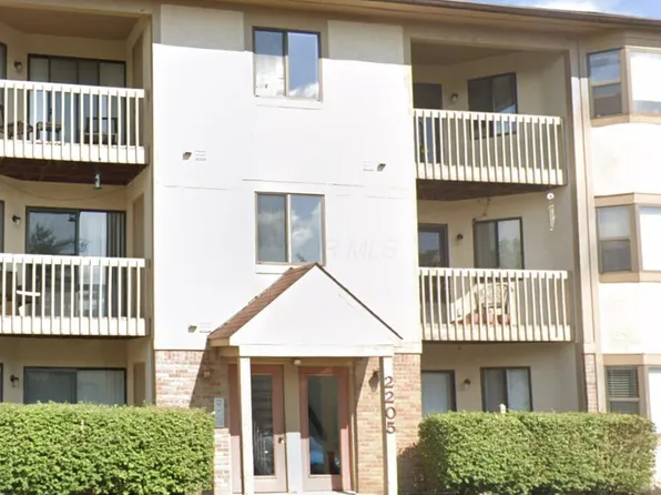 2205 Hedgerow Rd #2205D, Columbus, OH 43220