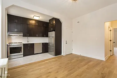 Rented by Dixon Advisory USA Inc.