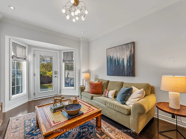 146 Roslin Ave — Photo 15