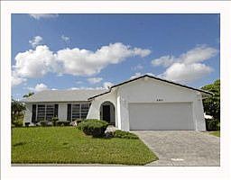 5th image of 4801 Bayberry Ln