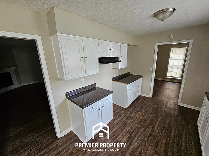 6329 Ridge Manor Dr — Photo 7