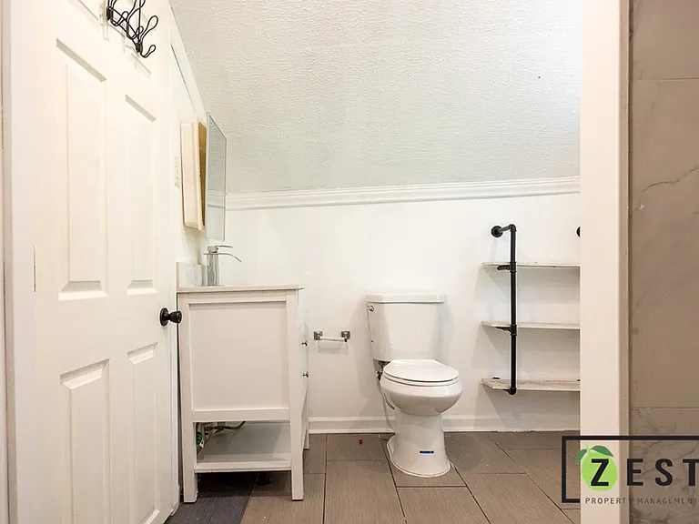 20830 Westview Ave — Photo 7