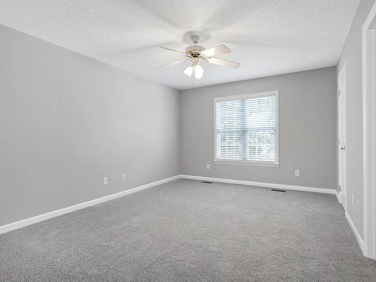 118 McKenzie Cir — Photo 9