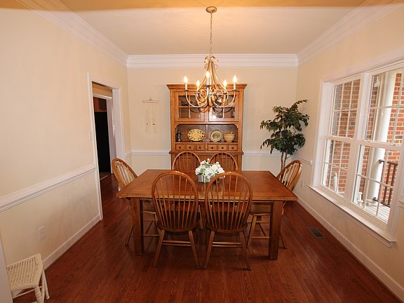 3rd image of 5283 Glenharbor Ln