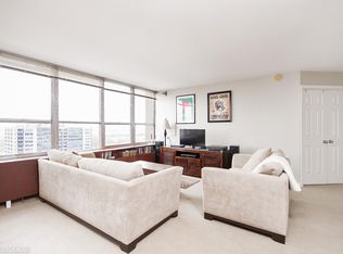655 W Irving Park Rd APT 1904, Chicago, IL 60613