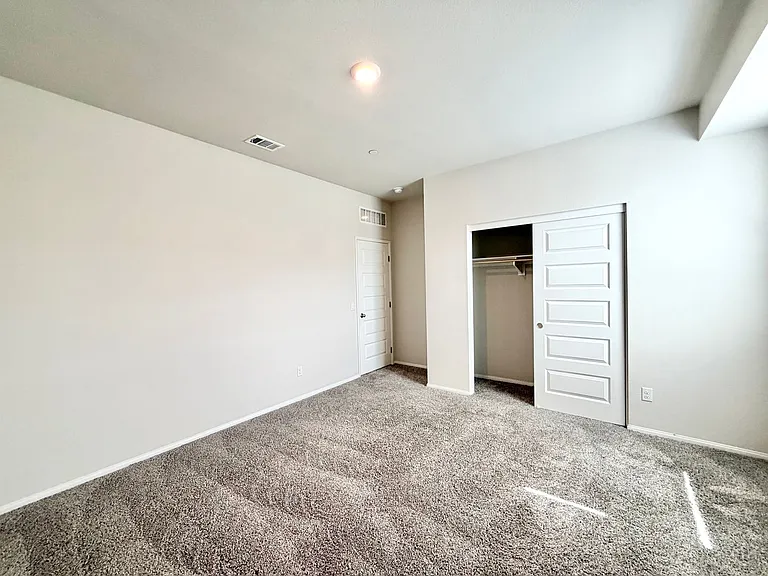 40617 Birchfield Dr — Photo 32