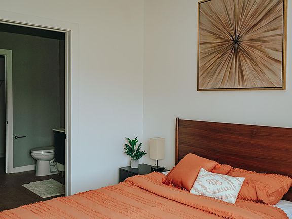 5th image of 1145 Michigan Ave #108