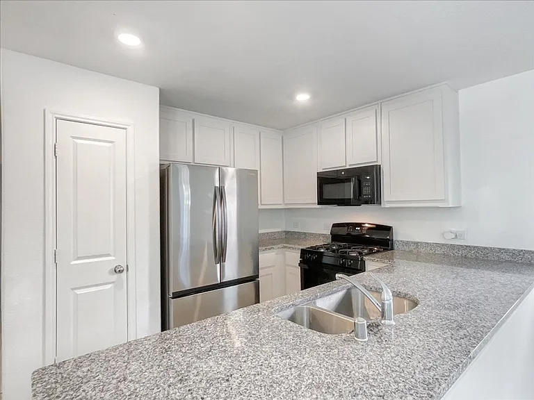 3316 Turkey Trot Ln — Photo 15