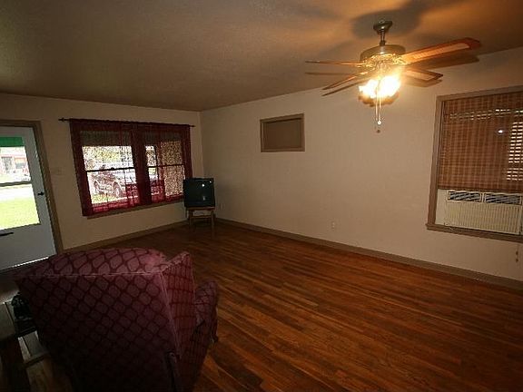 3rd image of 255 Nash Blvd