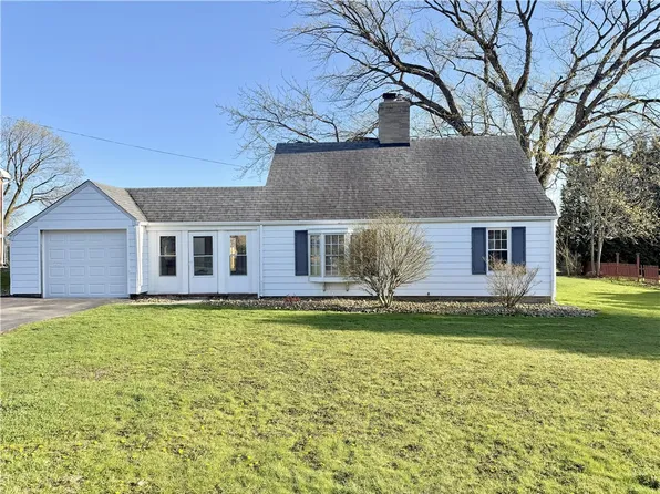125 Germaine Rd, Butler, PA 16001