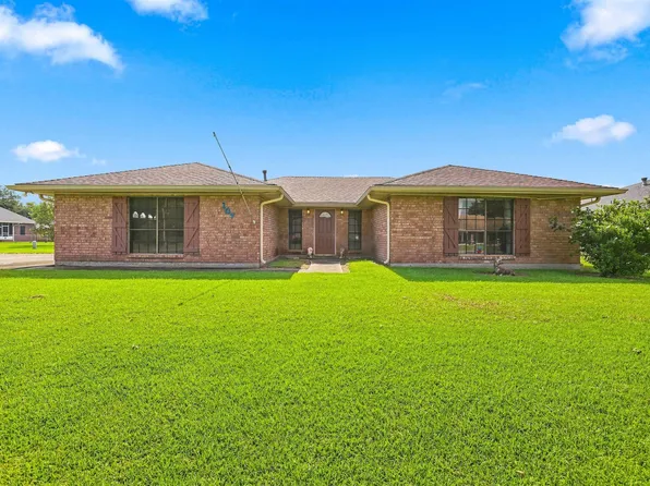 107 Corral Way Dr, Bourg, LA 70343