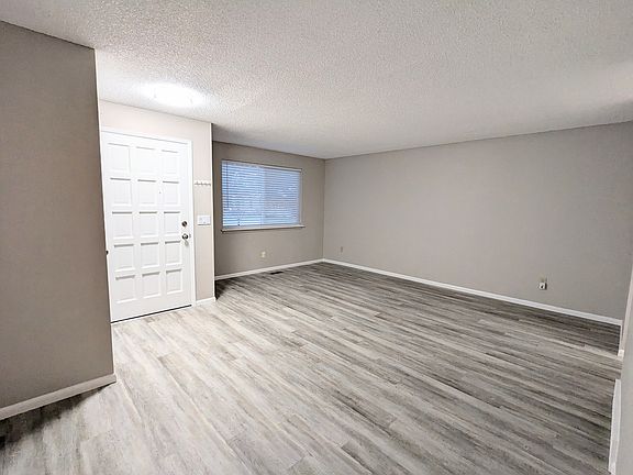 2nd image of 514 W Kiernan Ave
