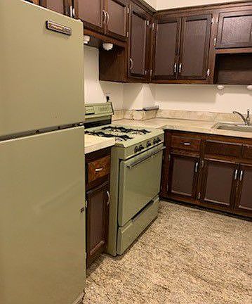 5th image of 2597 38th St APT 1