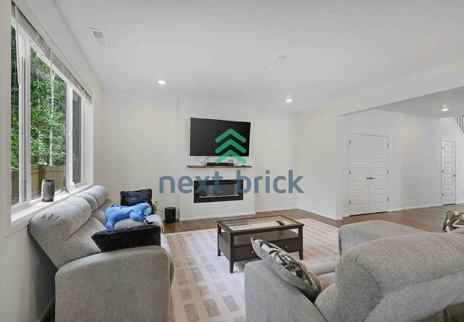 Spacious 5-Bed Retreat with 3.5 Baths in Beautiful Bothell 2,989 Sq Ft of Comfort & Style! — Photo 4
