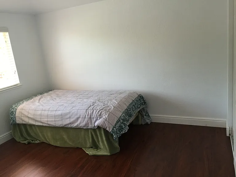 Flintmont Dr — Photo 11