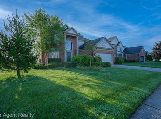 50504 Lancelot Dr, Macomb, MI