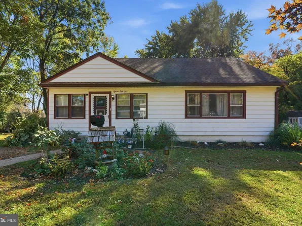1555 Tyson Ave, Bensalem, PA 19020