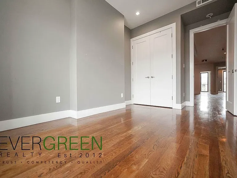 269 Linden St #A — Photo 16
