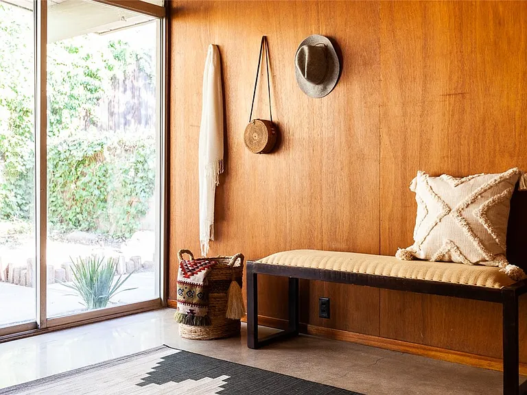 1131 N Encanto St — Photo 30