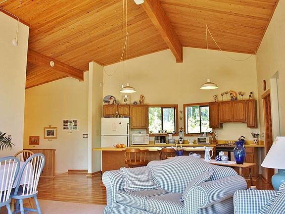 2nd image of 5530 Hacienda Ave