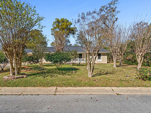 2nd image of 8229 Ridgefield Rd