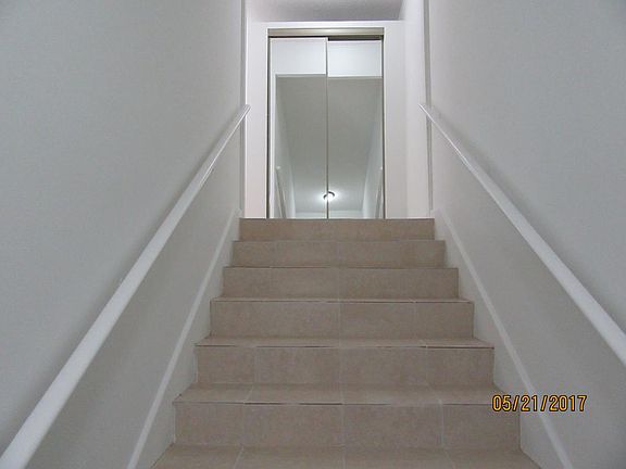 3rd image of 2506 SE 19th Pl #203