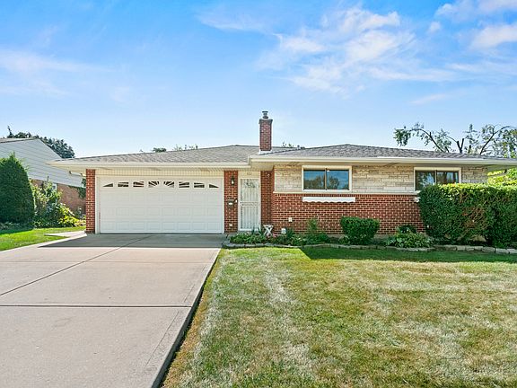 2nd image of 601 Lance Dr