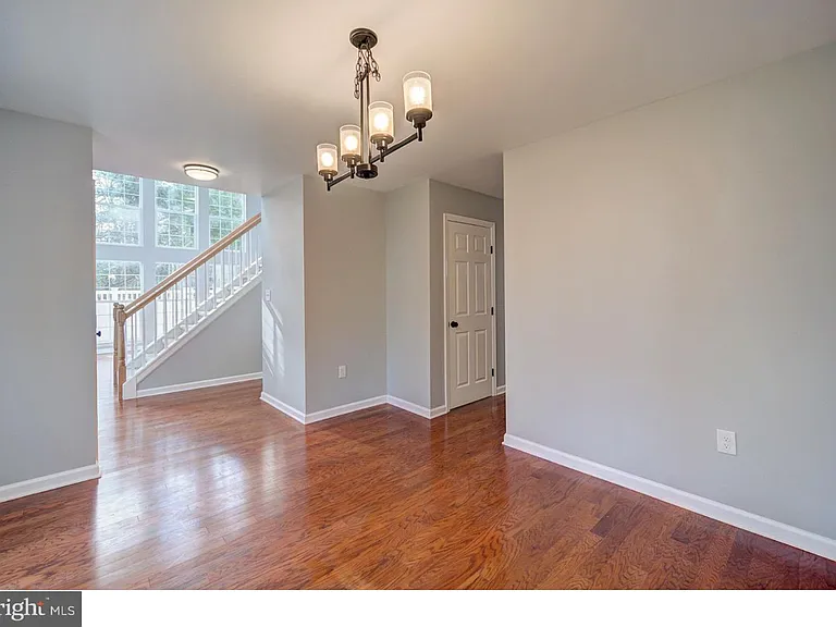 616 Pebble Creek Ct — Photo 6