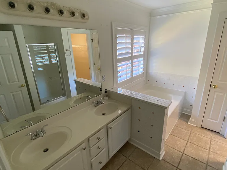 4744 Hunter Crest Ln — Photo 23