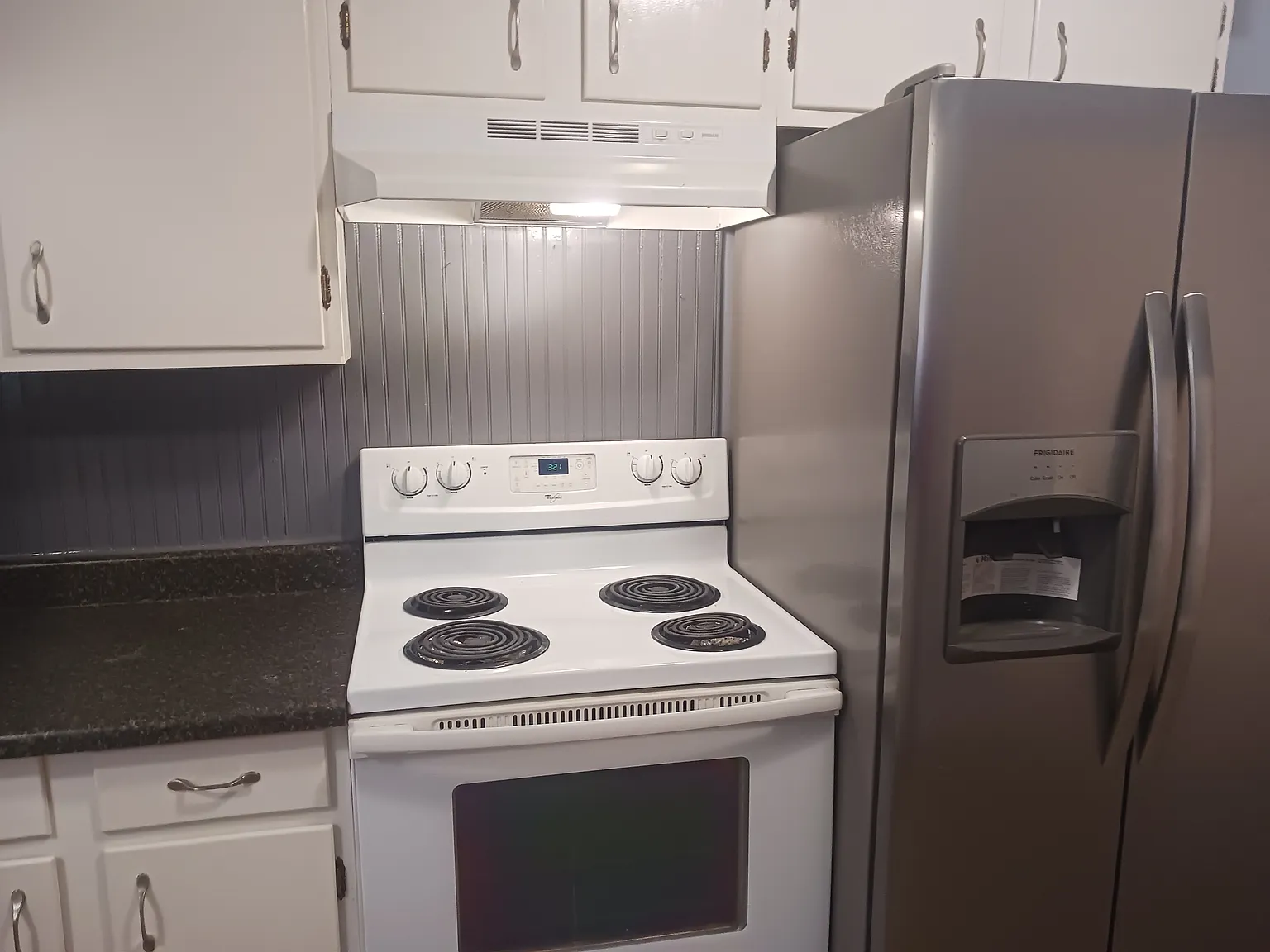 2 bed, 1400 sqft, $1,100 — Photo 4