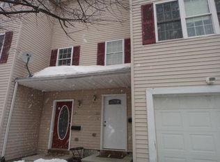 21 A Queen St, Worcester, MA 01610