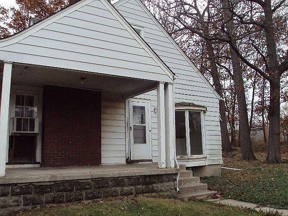 3rd image of 5610 Massachusetts St