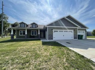 765 Hain Rd, Edgerton, WI 53534
