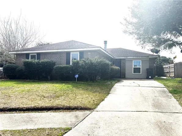 48 Trade Winds Ct, New Orleans, LA 70128