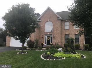 2504 Castlegreen Dr, Greencastle, PA