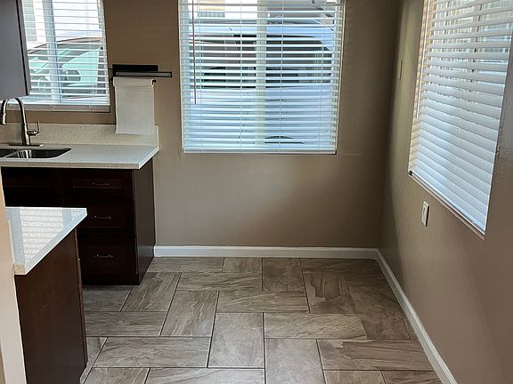 5th image of 108 Cameron Ct