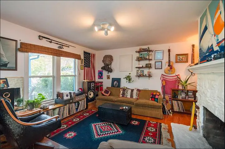 812 W Greenwood Ave — Photo 2