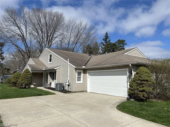 146 Marian Ln, Berea, OH 44017