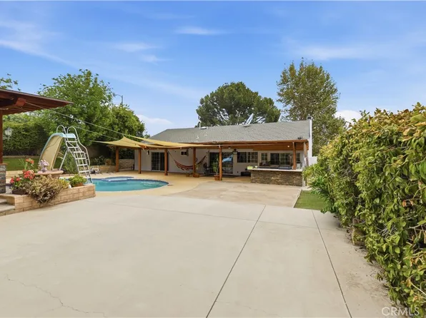 Traditional Style - Los Angeles CA Real Estate - 907 Homes For Sale