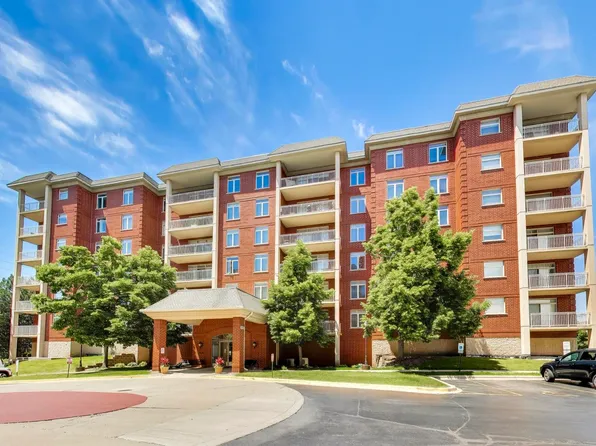 8400 Callie Ave Unit 210, Morton Grove, IL 60053