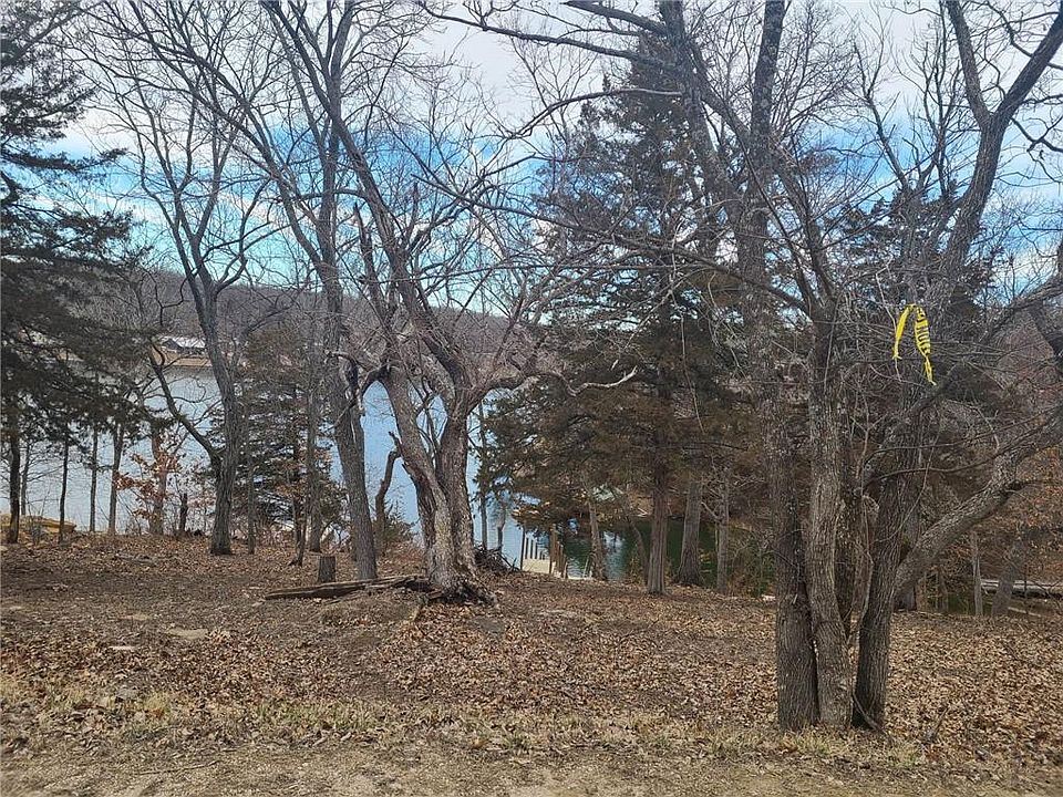 2nd image of 10 E Lakeview Rd
