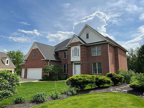 2nd image of 771 Noble Ct