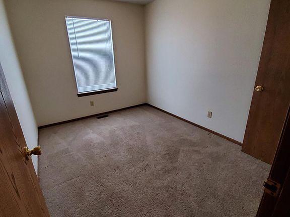 5th image of 6174 Applegrove Ln #6174