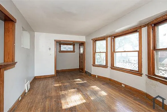 3202 W 82nd St #2 — Photo 6