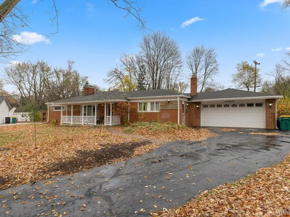 33930 Playview Ct, Farmington Hills, MI 48331