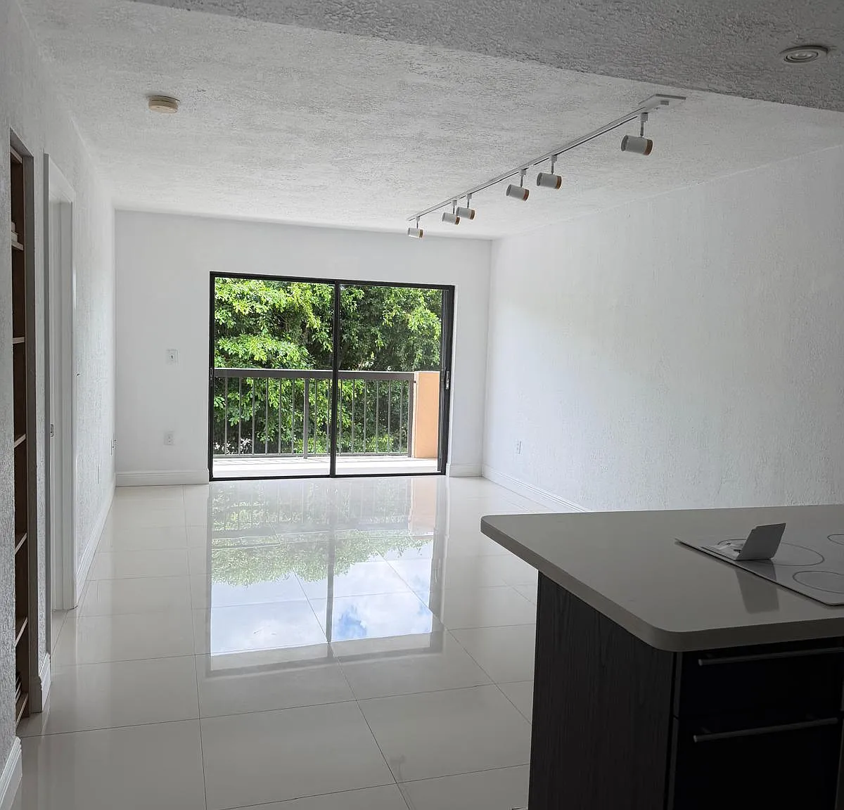 1 bed, 684 sqft, $2,250 — Photo 4