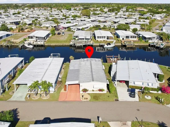 5523 Sir Walter Way, North Fort Myers, FL 33917