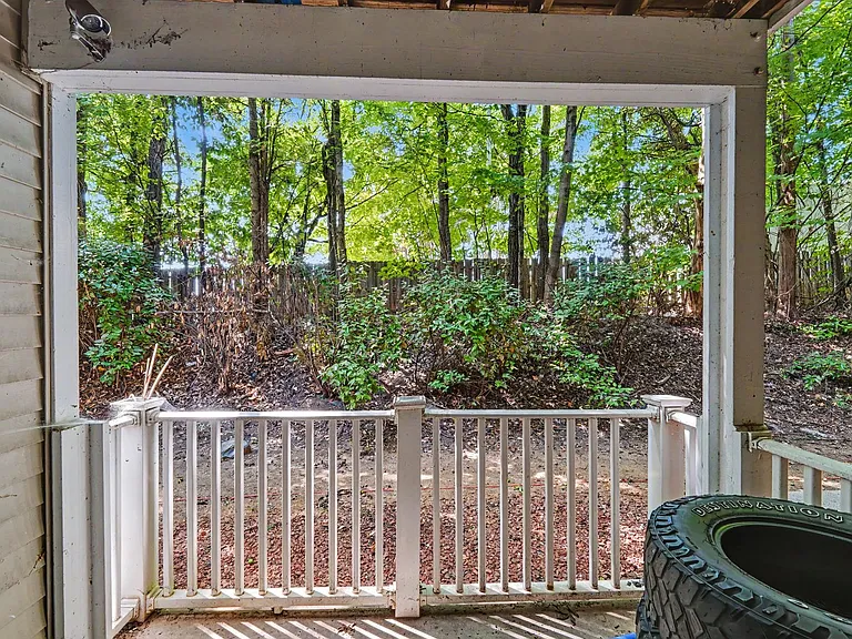 9535 University Terrace Dr #B — Photo 6