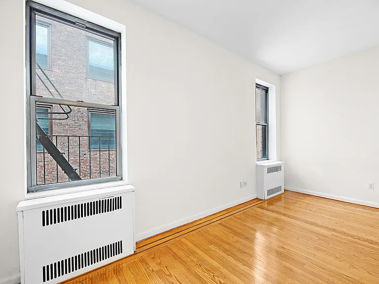 113 E 31st St #4D — Photo 5